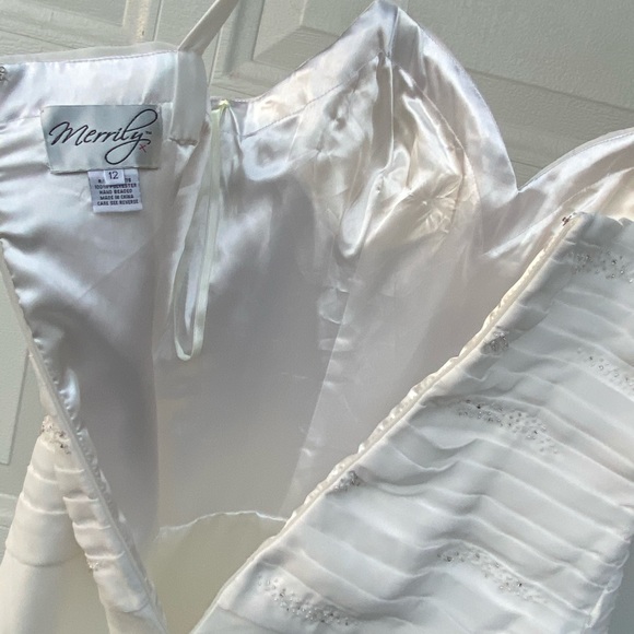 12 pearl white Wedding Dress with Beads - Picture 11 of 14